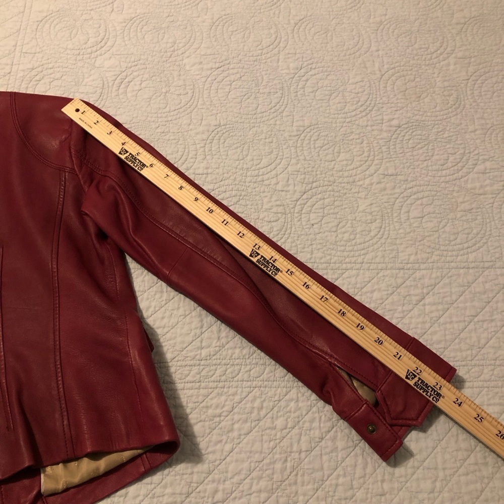 Banana Republic leather jacket. Size small. - Picture 14 of 14